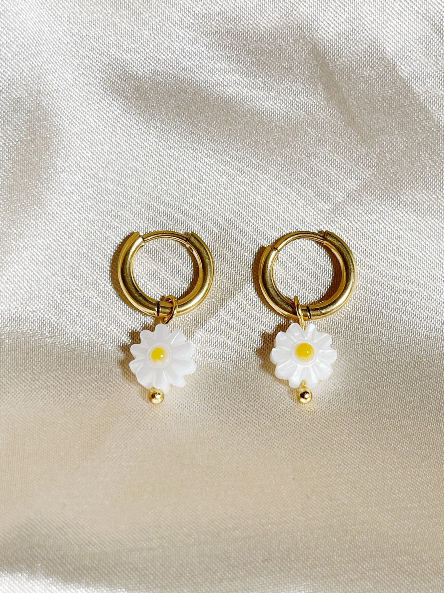 Daisy Flower - Earrings - Stainless Steel