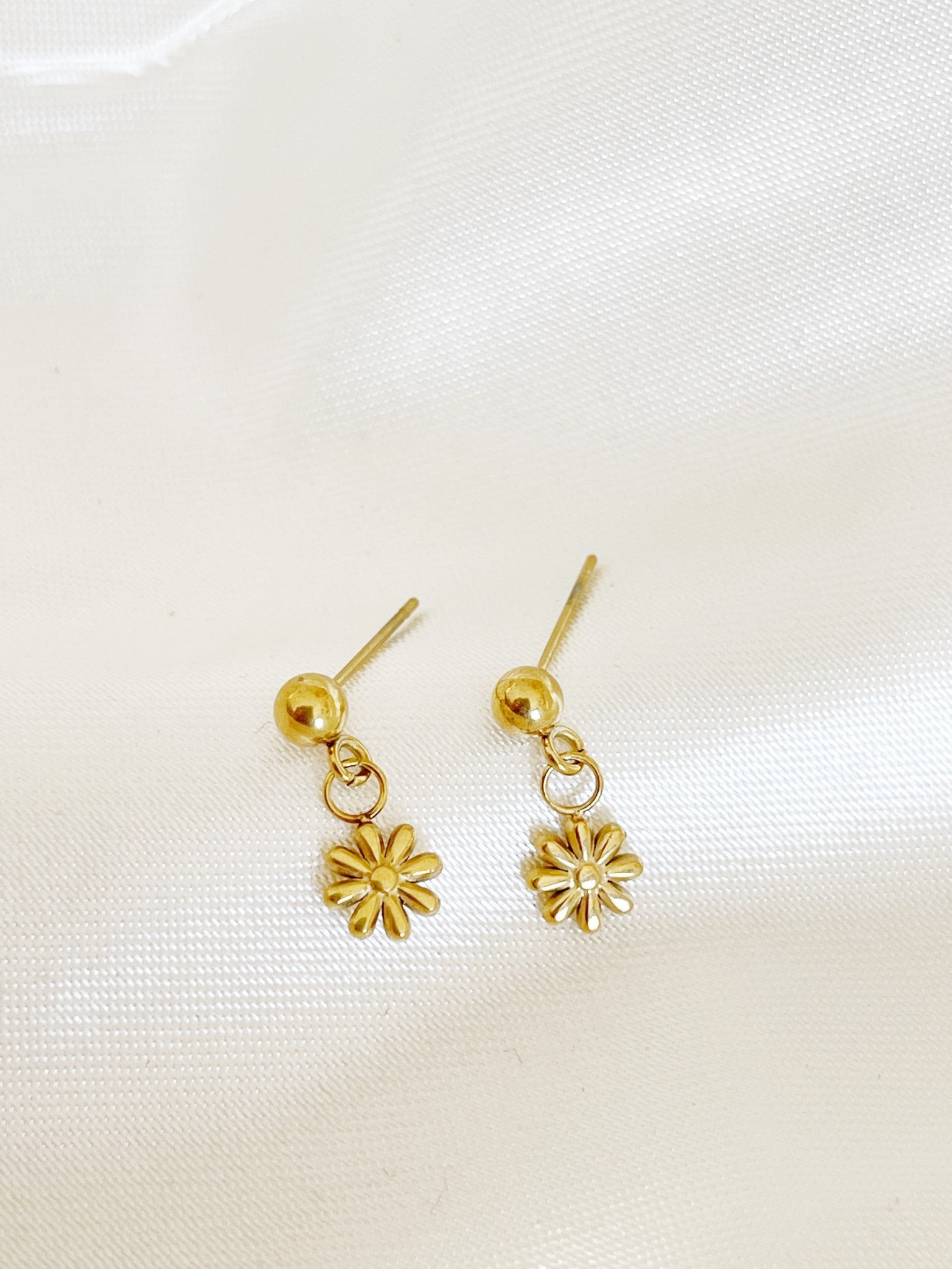 Little Daisy Stud - Earrings - Stainless Steel